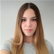 Estudiante de psicología da clases de apoyo y refuerzo